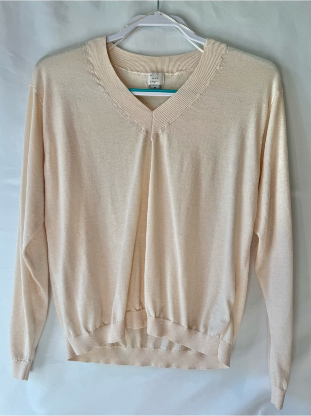 Women's Small Lightweight V-Neck White / Cream Long Sleeve Top- A New Day - Picture 2 of 7